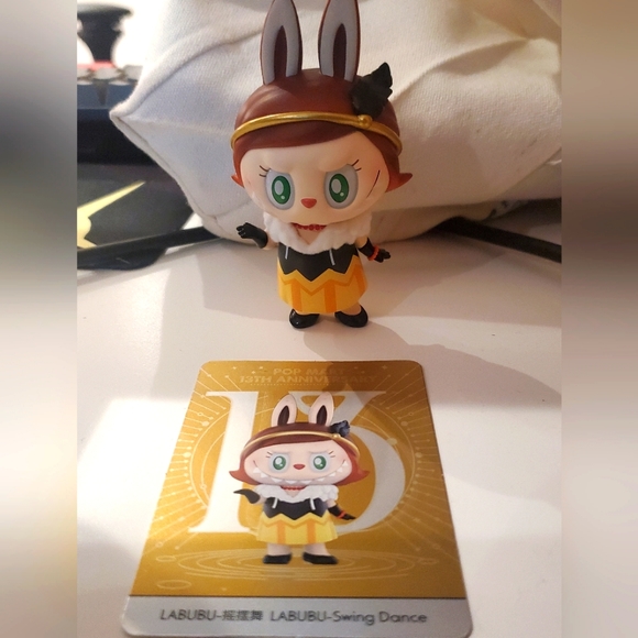 Pop Mart Labubu Swing Dance - Picture 2 of 3